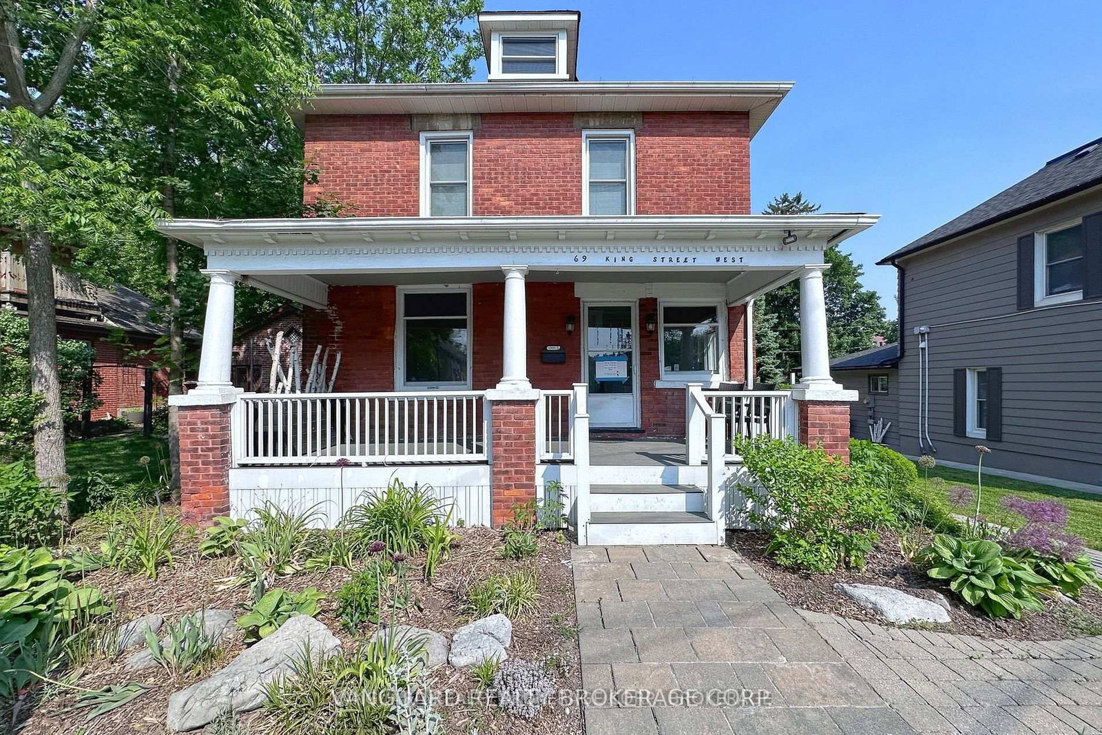 69 King Street W, Unit Mainfloor - Photo 14