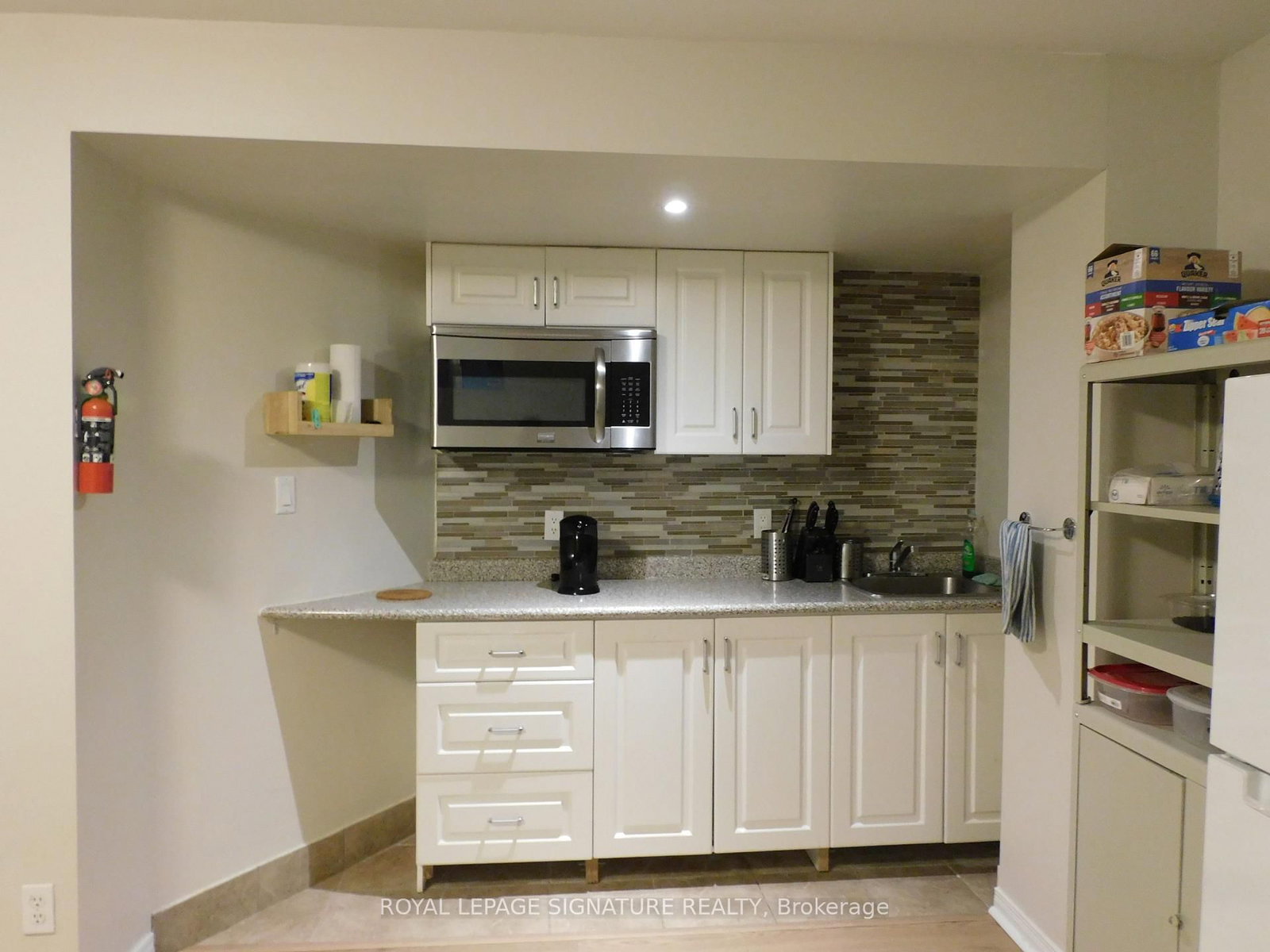 1132 Queen Street W - Photo 3