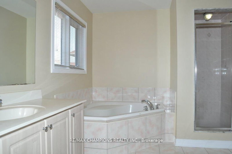 104 Masters Green Brampton,ON L7A 3K2 — Photo 15