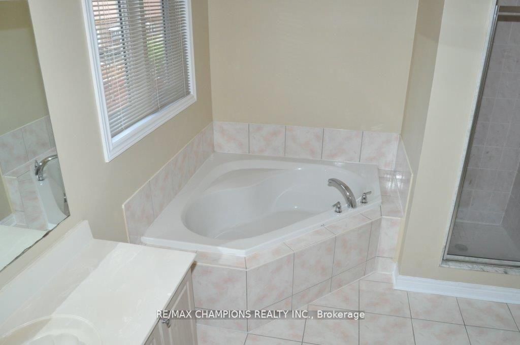 104 Masters Green Brampton,ON L7A 3K2 — Photo 16
