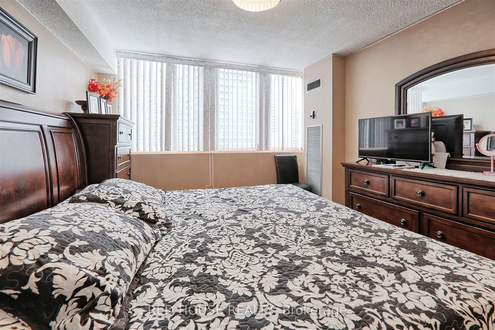 3590 Kaneff Crescent • #705 • Mississauga, ON photo 18