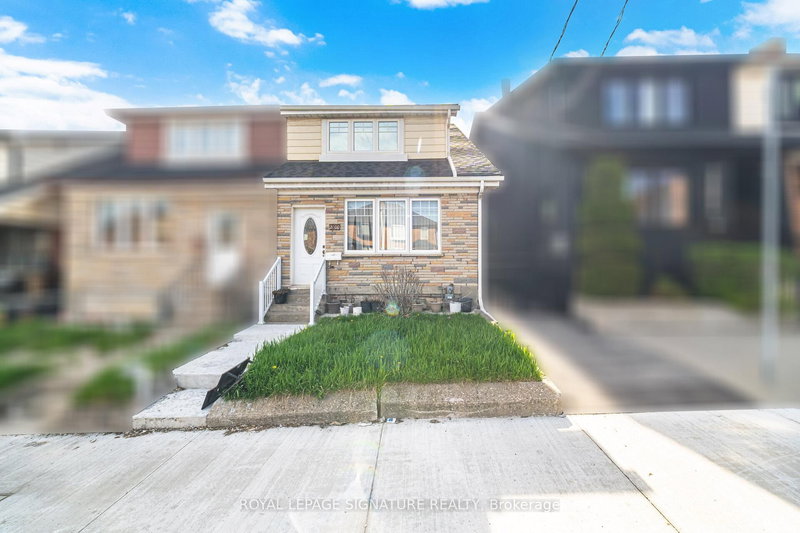 2 - 2000 Dufferin St, Toronto, M6E 3R2 | Image 2