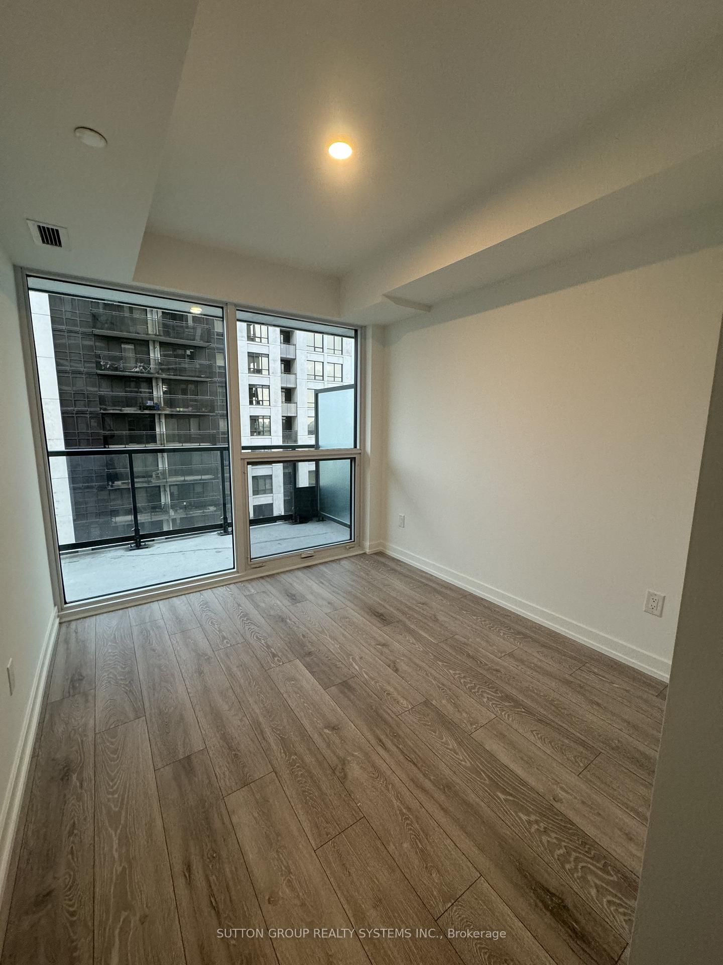1100 Sheppard Avenue W, Unit 810 - Photo 7