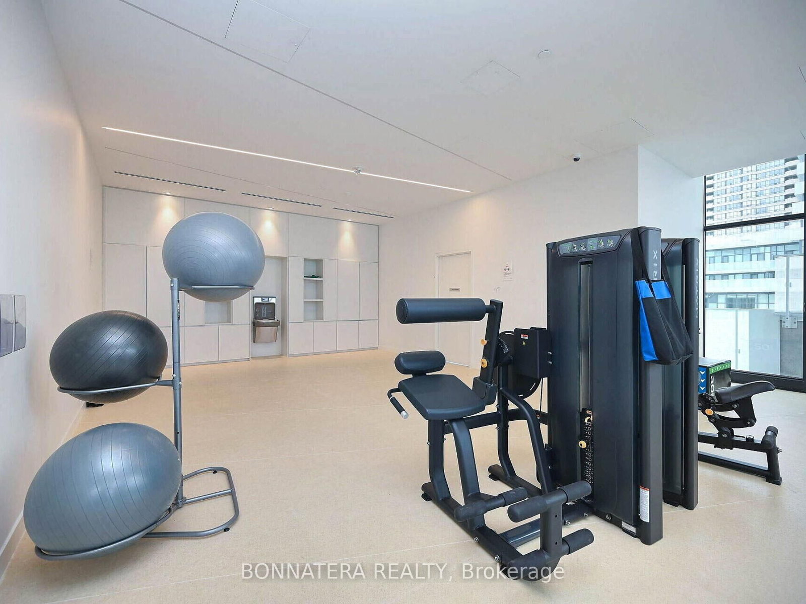 3900 Confederation Parkway, Unit 906 - Photo 43