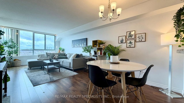 520 - 1001 Cedarglen Gate