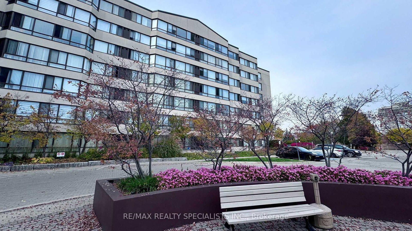 1001 Cedarglen Gate, Unit 520 - Photo 39