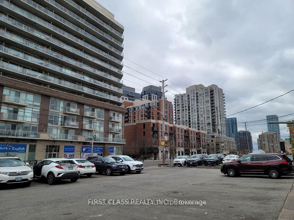 5082 Dundas Street W - Photo 2