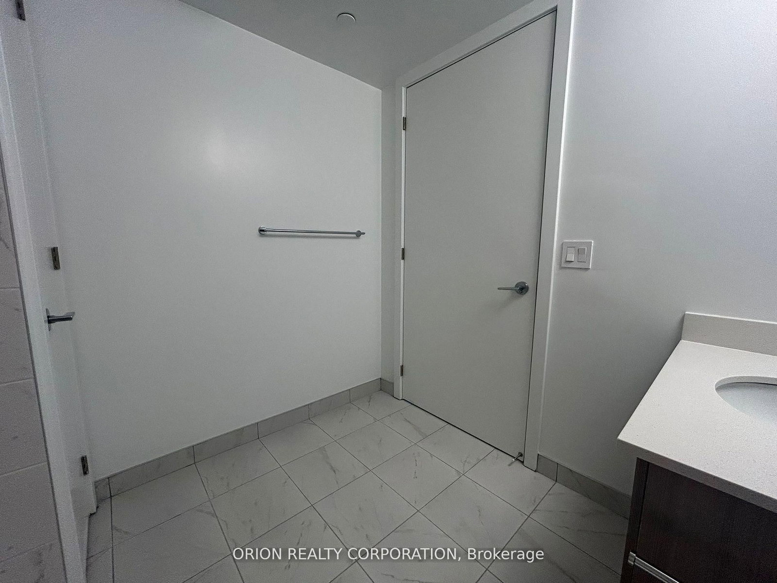 556 Marlee Avenue, Unit 527 - Photo 16