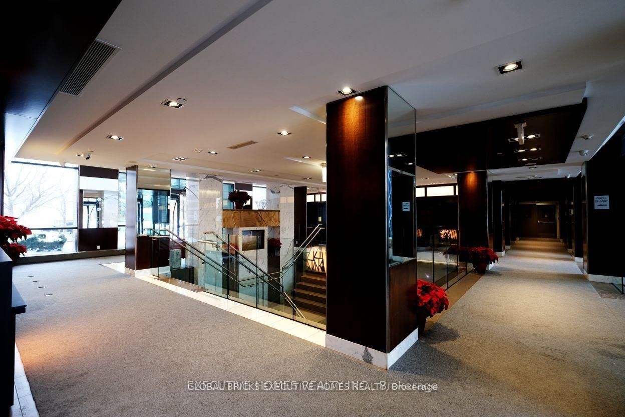 Ph101-225 Sherway Gardens Road, Toronto, ON, photo 2