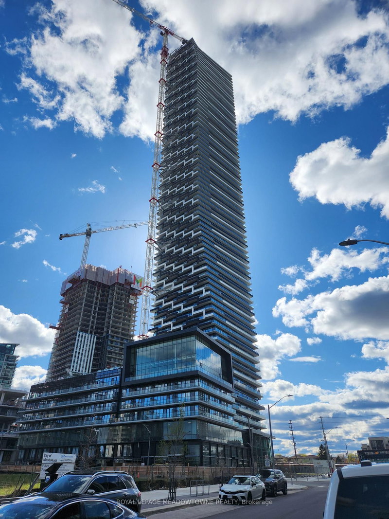 home for lease on 3007-448 Burnhamthorpe Road