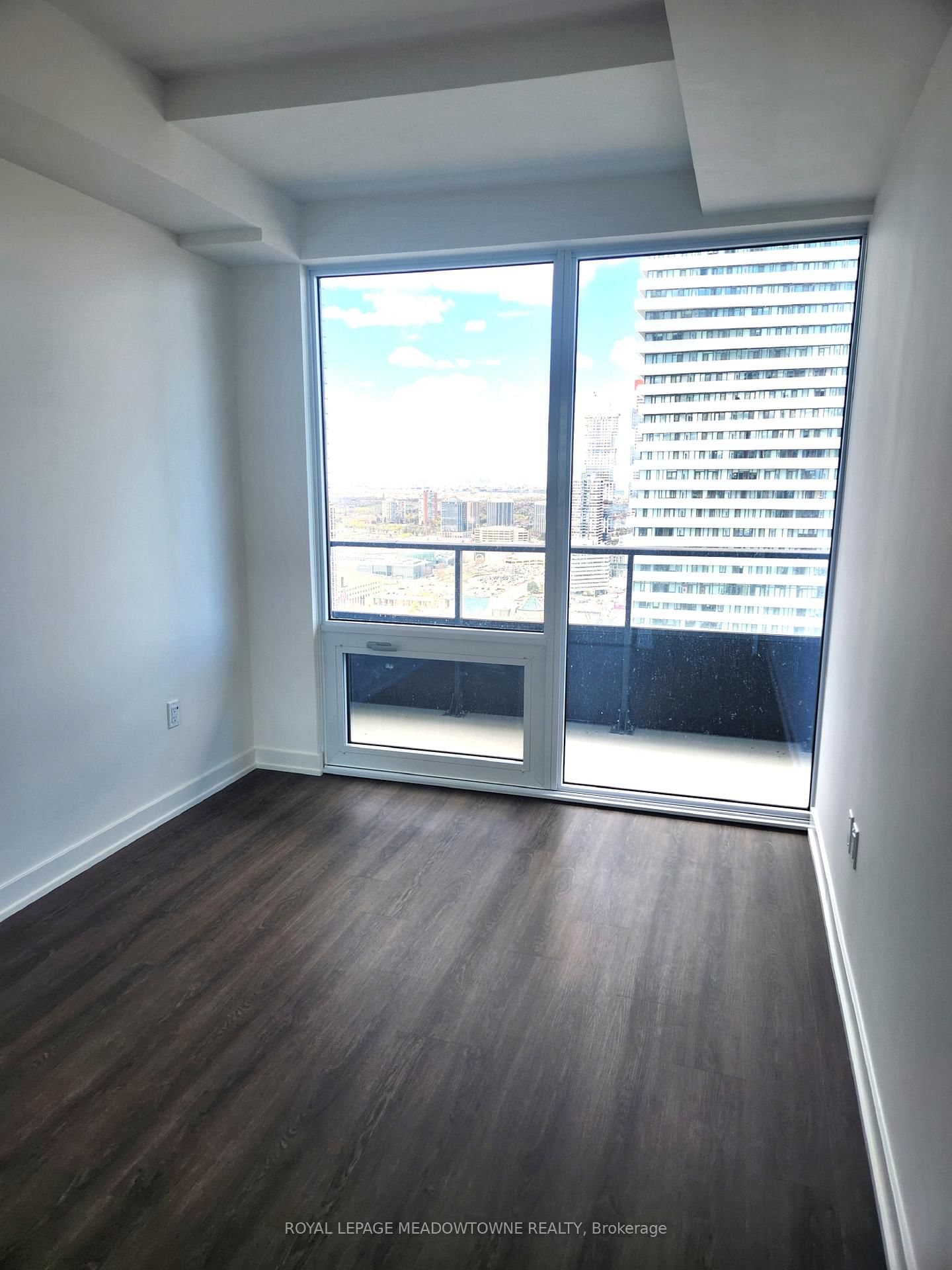 448 Burnhamthorpe Road, Unit 3007 - Photo 7