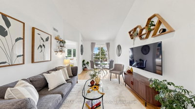 2-bed Townhouse, Condo · 55 Bristol Rd
