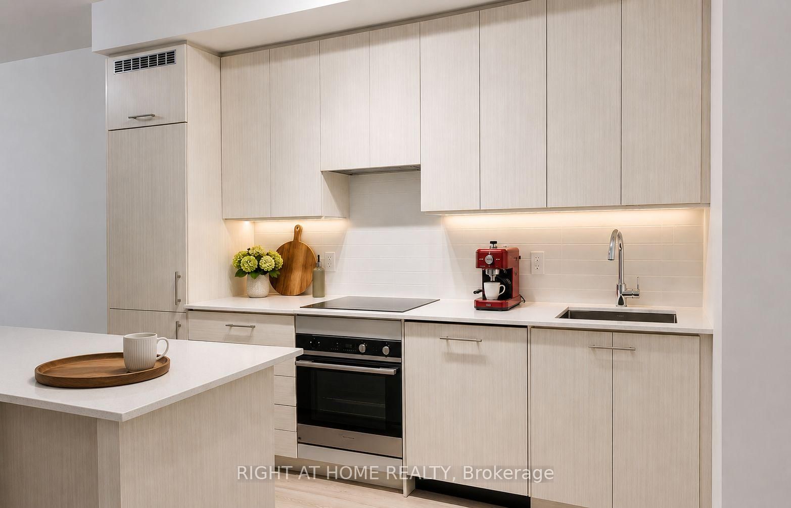 36 Elm Drive W, Unit 3103