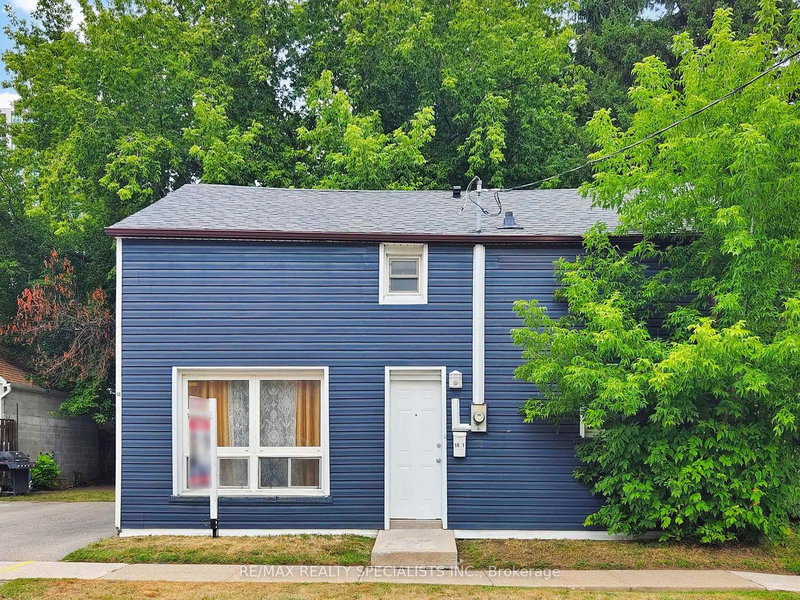 home for lease on 18 Mary Street