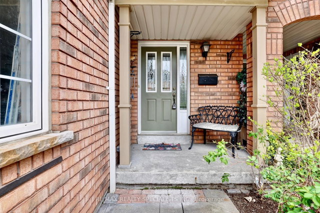 30 - 2665 Thomas Street