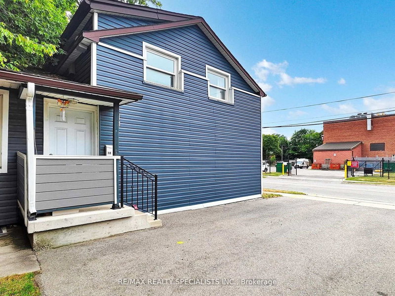 home for lease on 1-18 Mary Street