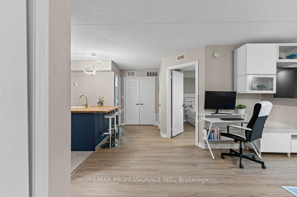 2055 Appleby Line, Unit 106 - Photo 10