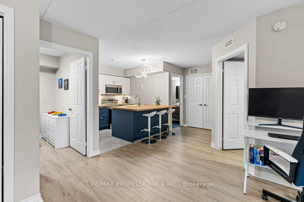 2055 Appleby Line, Unit 106 - Photo 13
