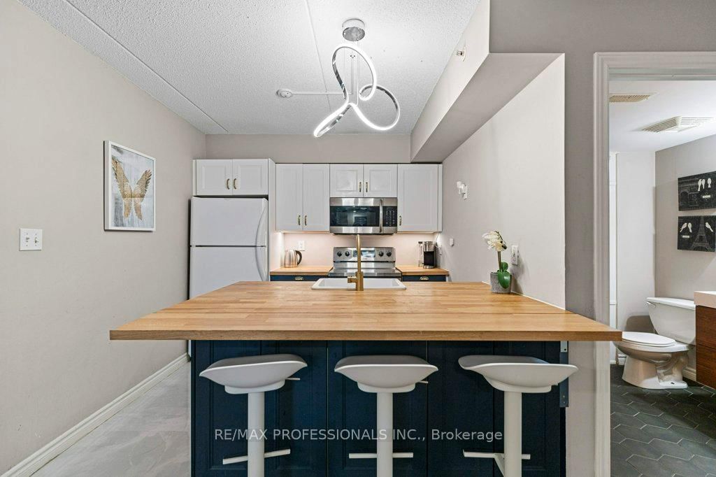 2055 Appleby Line, Unit 106 - Photo 17