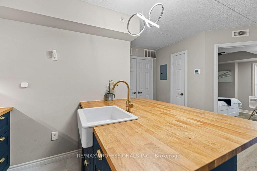 2055 Appleby Line, Unit 106 - Photo 18