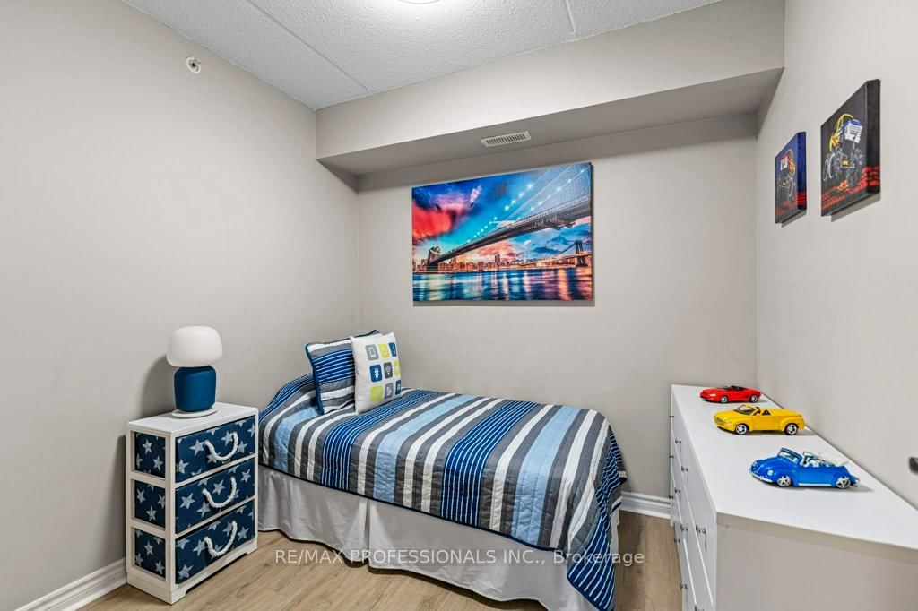 2055 Appleby Line, Unit 106 - Photo 23