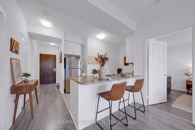 201 - 349 Rathburn Road W
