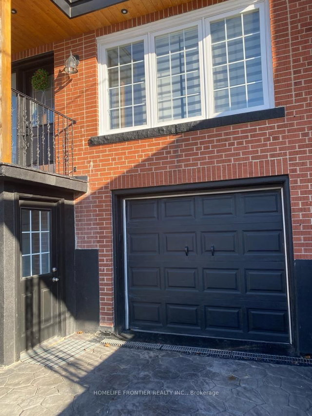 17 BERTRAM Street W