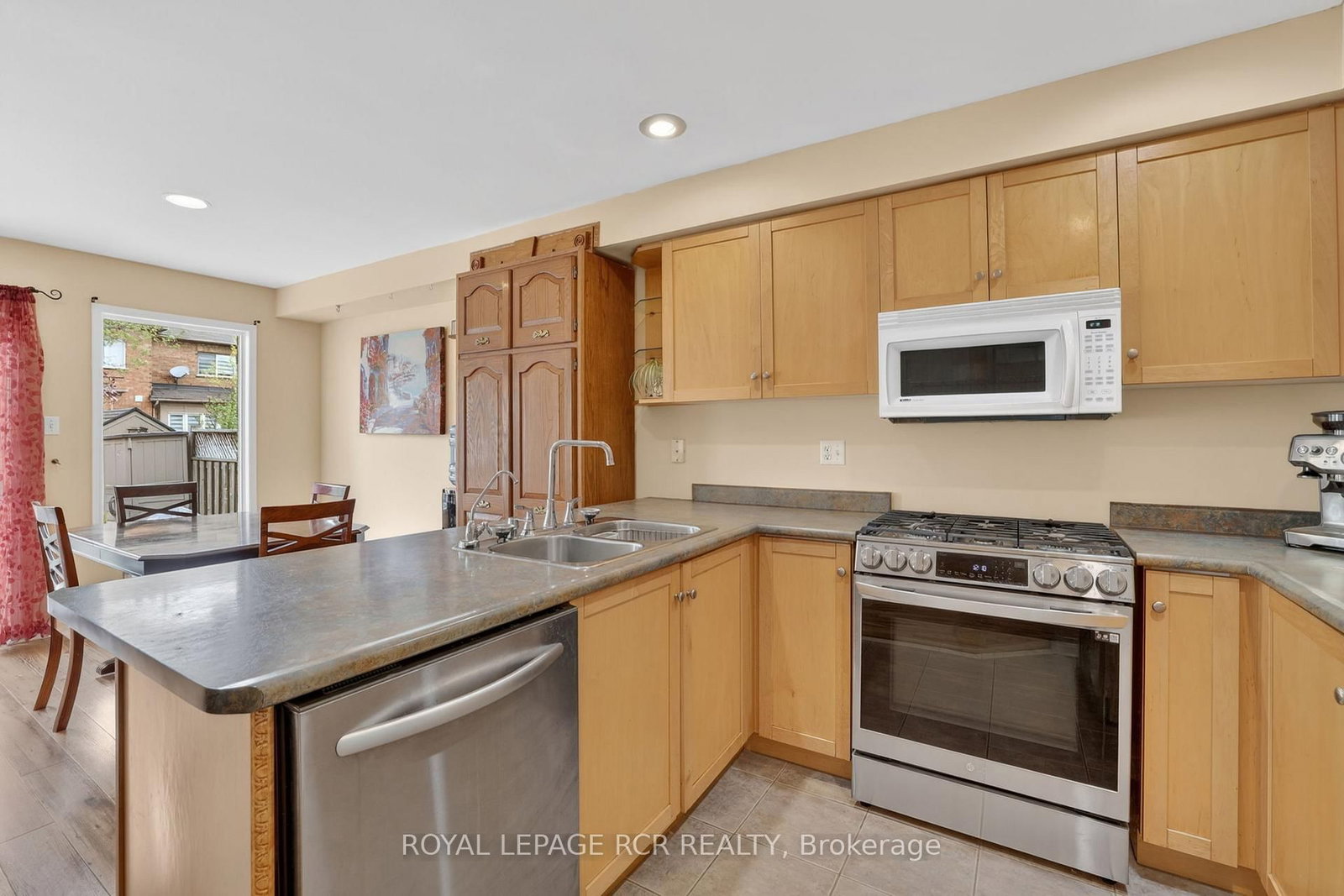 Listing Image 7