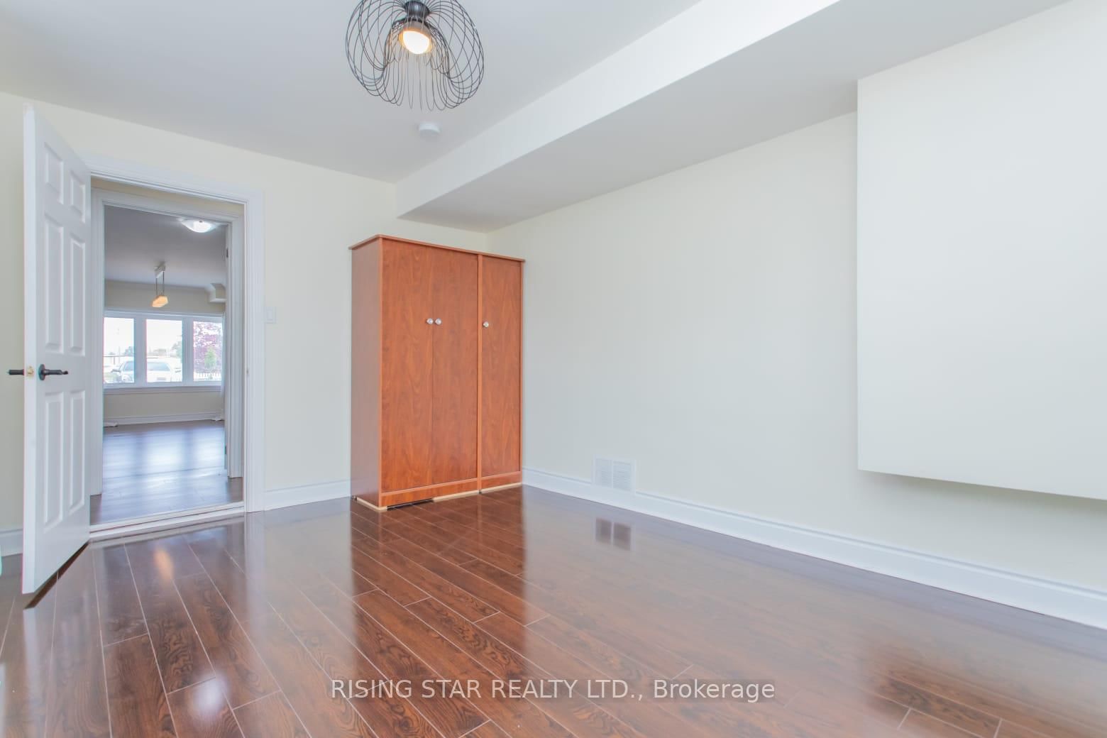 1328 Cawthra Road - Photo 17