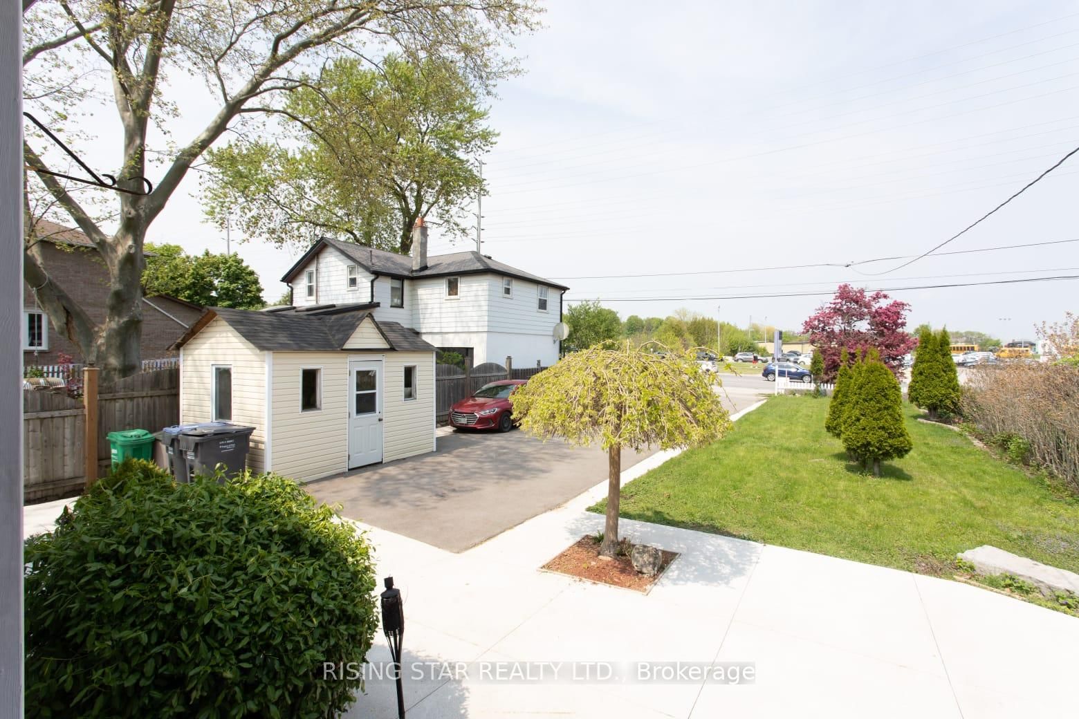 1328 Cawthra Road - Photo 2