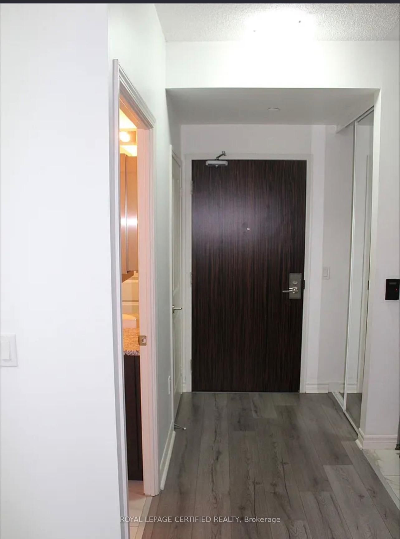 349 Rathburn Road W, Unit 611 - Photo 17