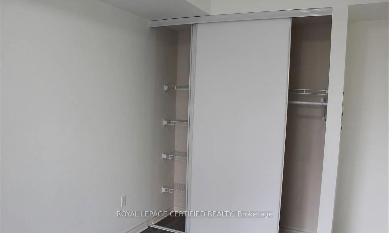 349 Rathburn Road W, Unit 611 - Photo 6