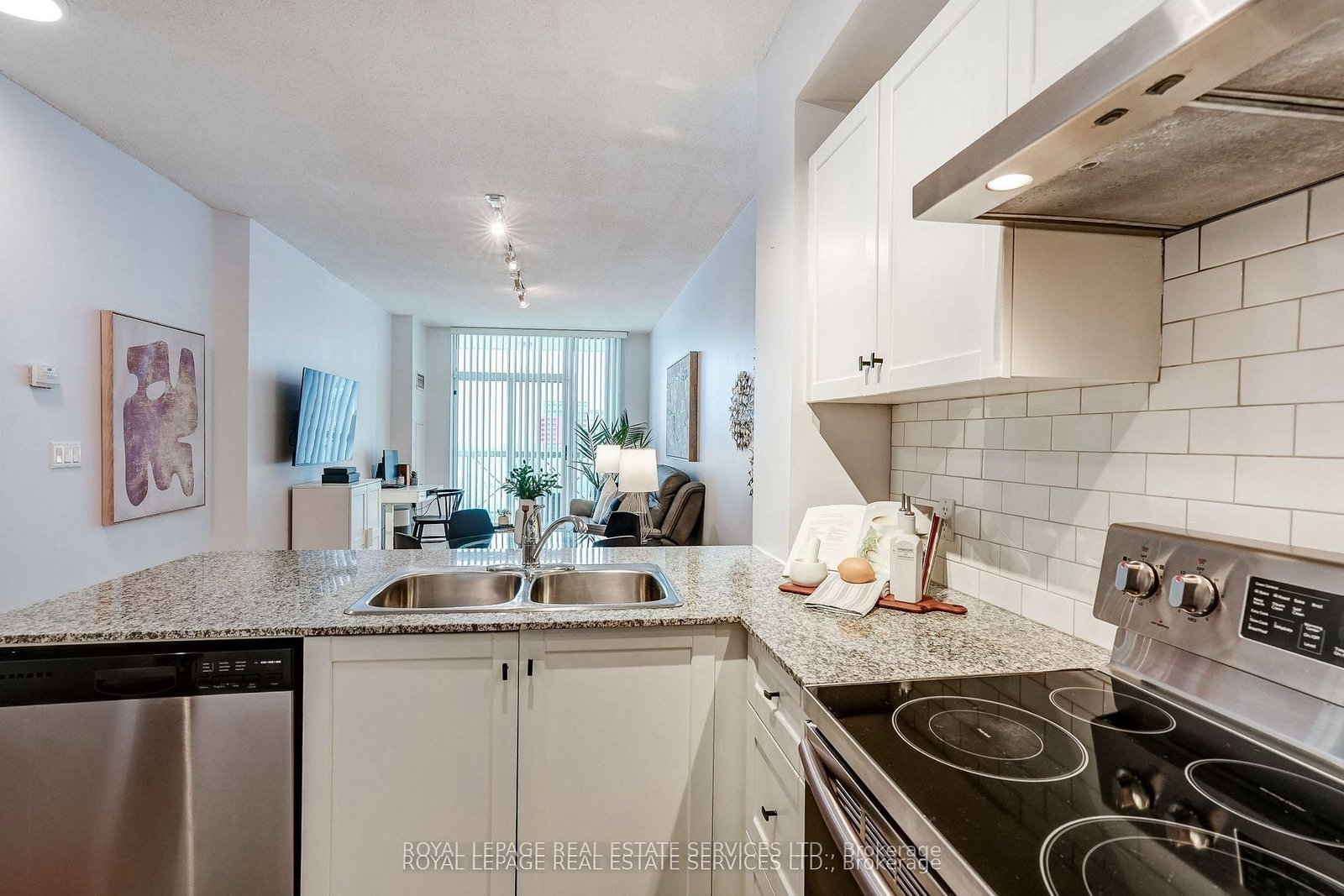 1359 Rathburn Road, Unit 1106 - Photo 13