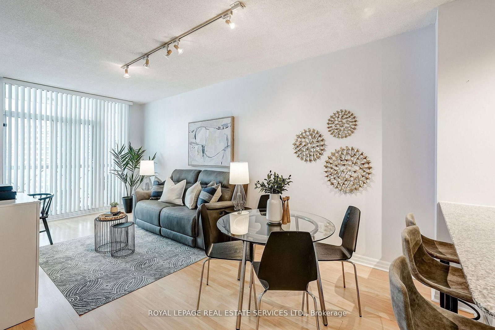 1359 Rathburn Road, Unit 1106 - Photo 15