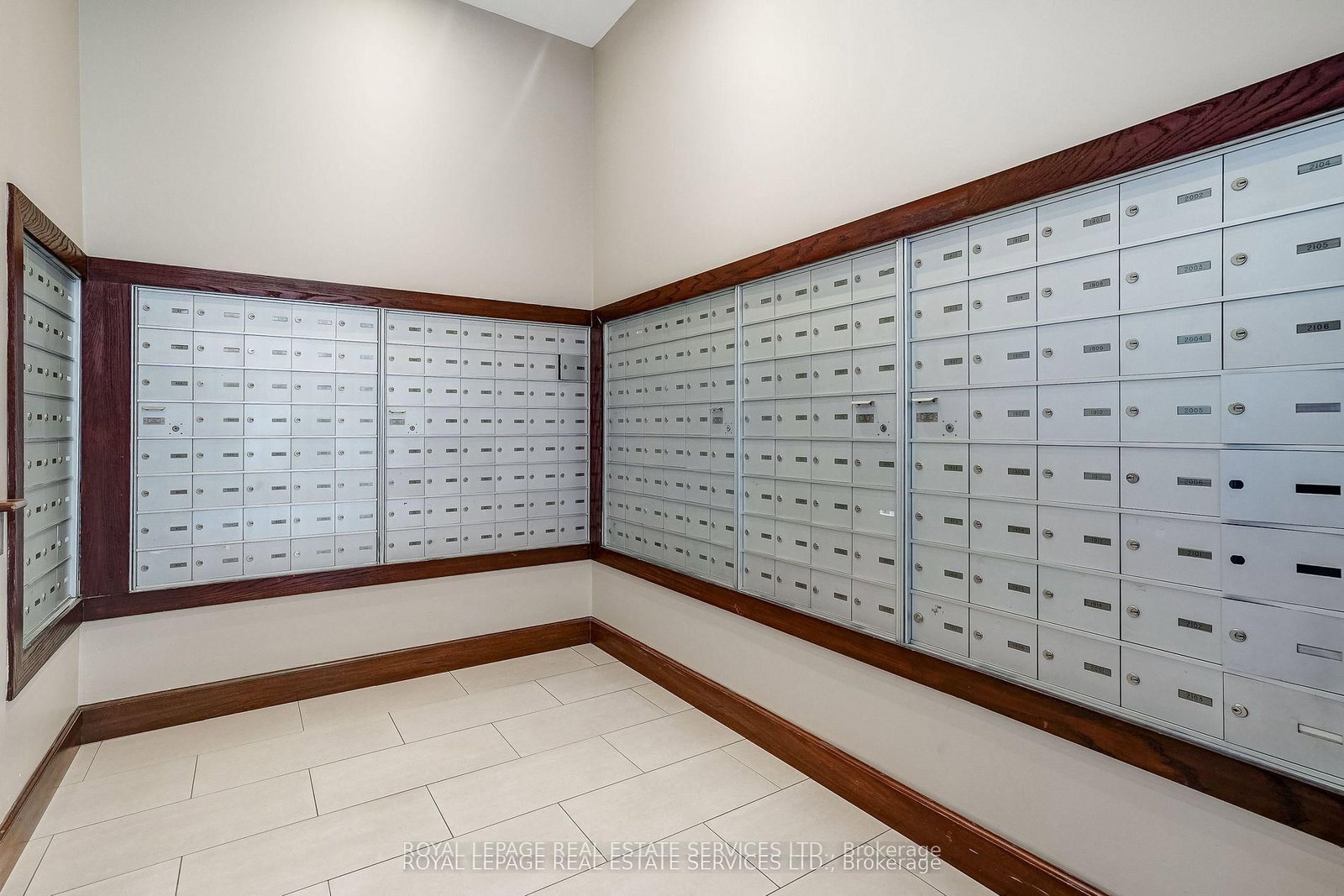 1359 Rathburn Road, Unit 1106 - Photo 38