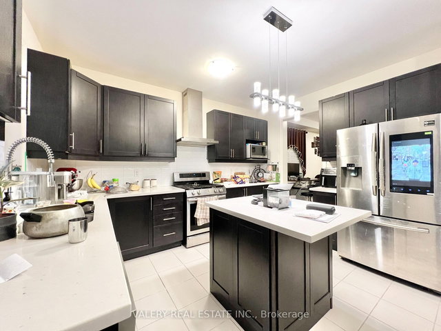 Main - 11 O'Connor Crescent