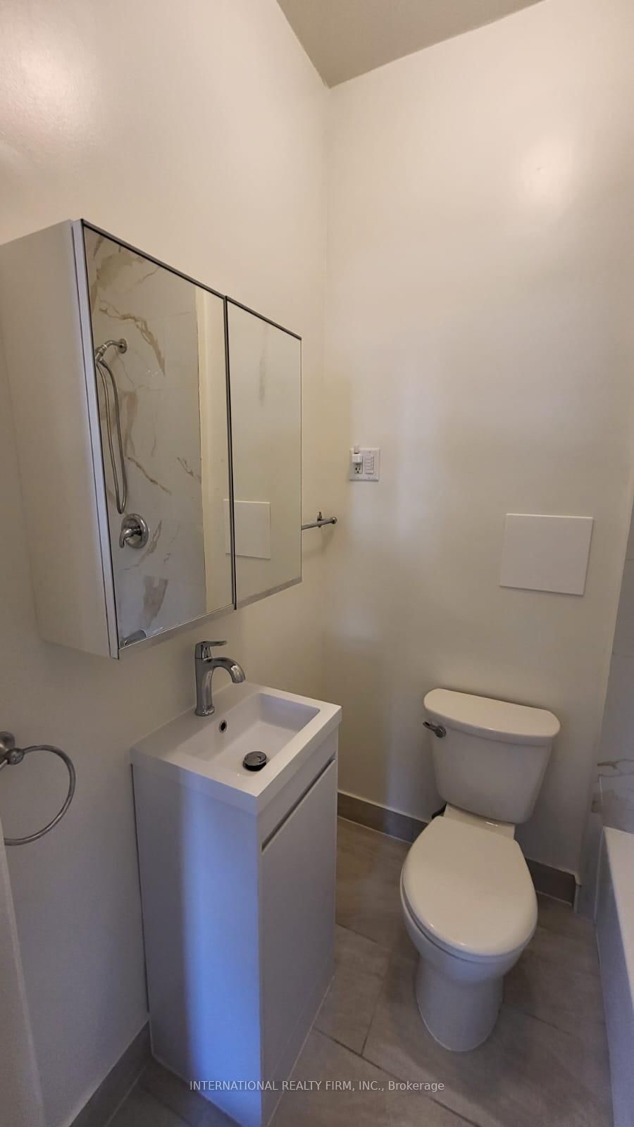 7 Thomas Street, Unit 2 - Photo 3