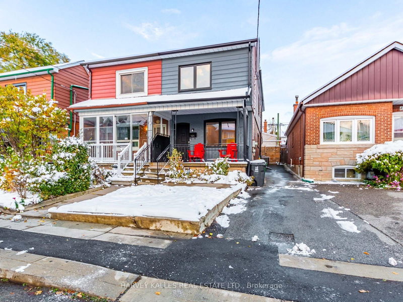 125 Kane Ave, Toronto, M6M 3N1 | Image 2