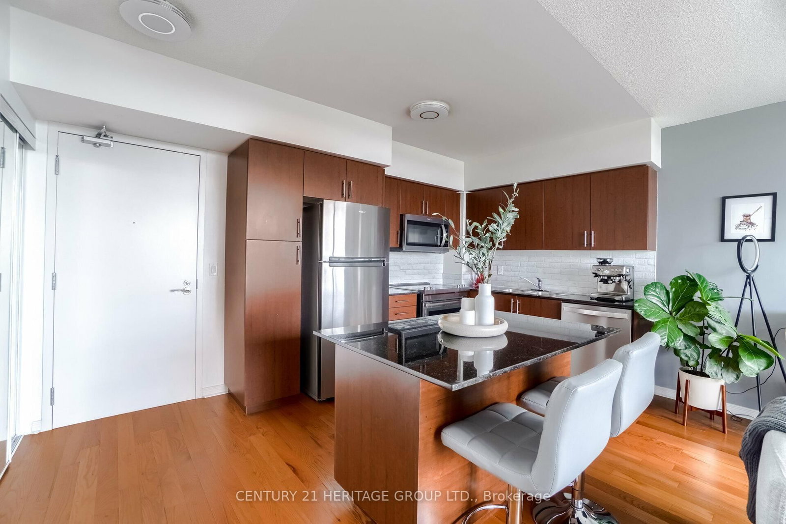 15 Legion Road, Unit 1503 - Photo 3