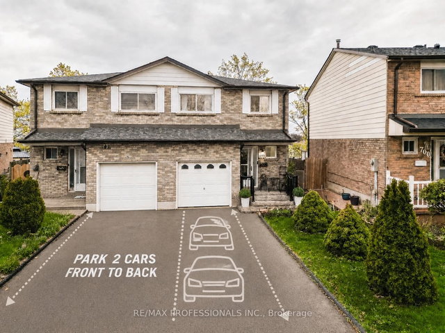 698 Galloway Crescent