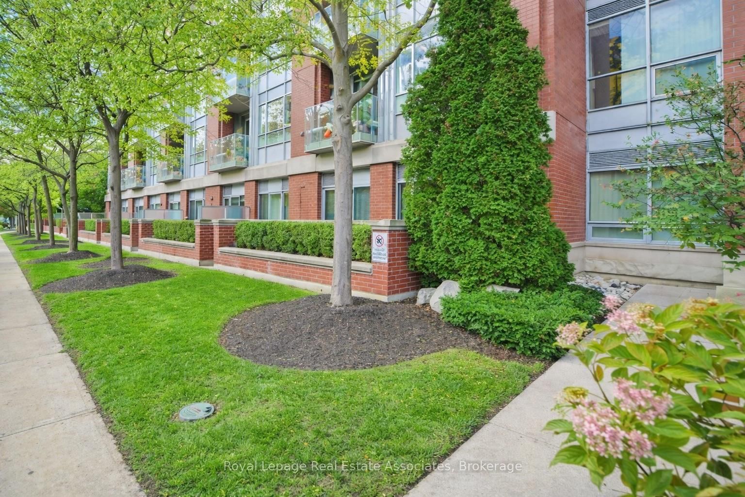 80 Port Street E, Unit 107 - Photo 3