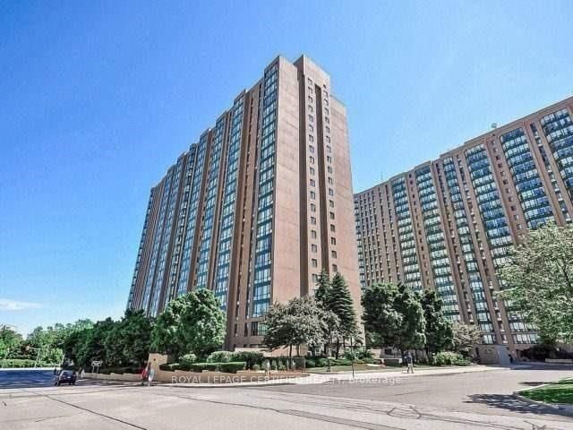 145 Hillcrest Mississauga,ON L5B 3Z1