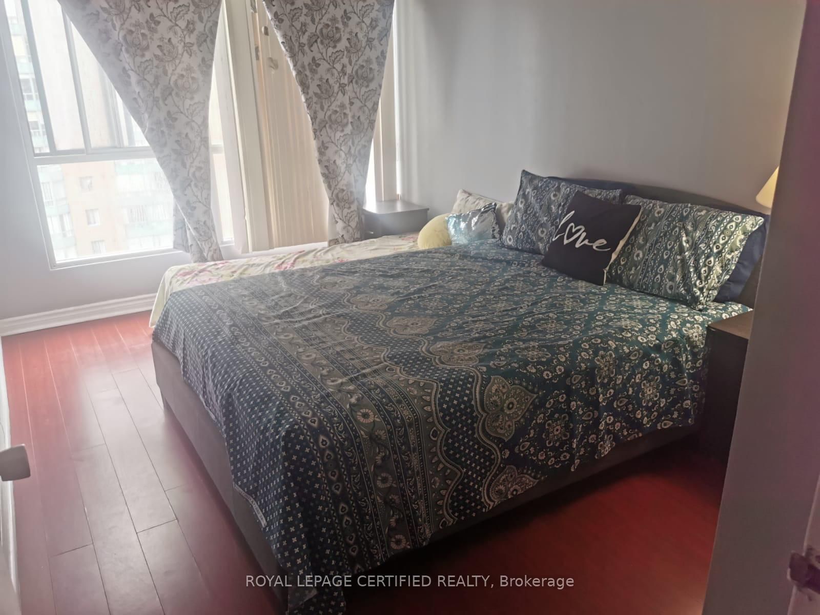 145 Hillcrest Mississauga,ON L5B 3Z1 — Photo 23
