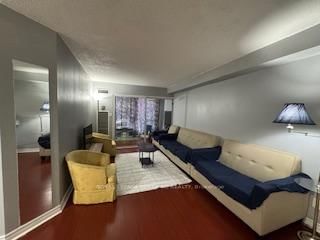 145 Hillcrest Mississauga,ON L5B 3Z1 — Photo 5
