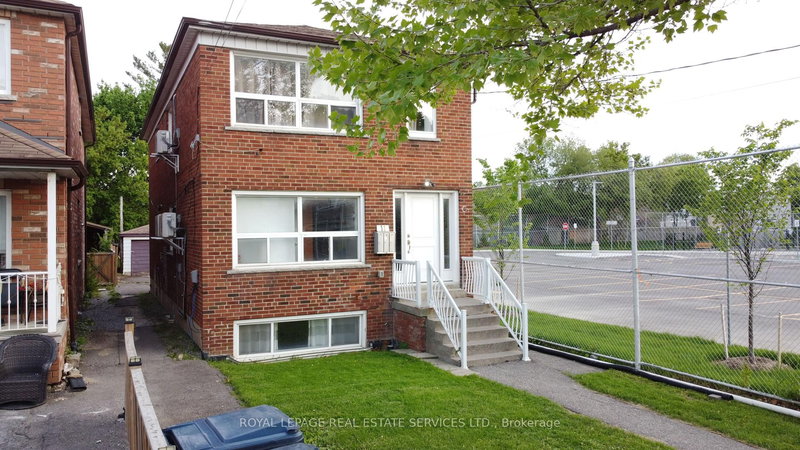 11 Dennis Ave, Toronto, M6N 2T7 | Image 2