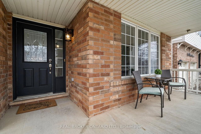 1537 Morse Place