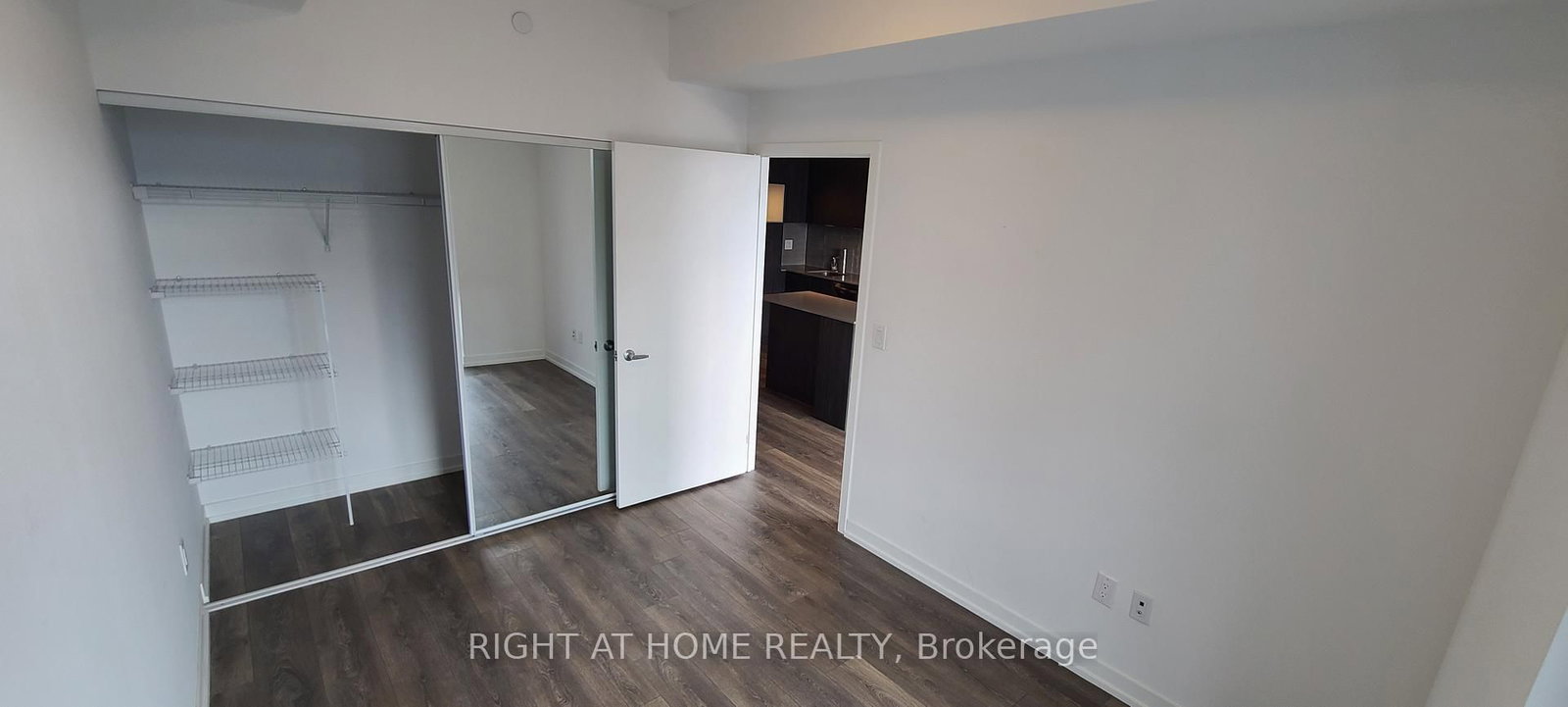 2520 Eglinton Avenue W, Unit 1817 - Photo 18