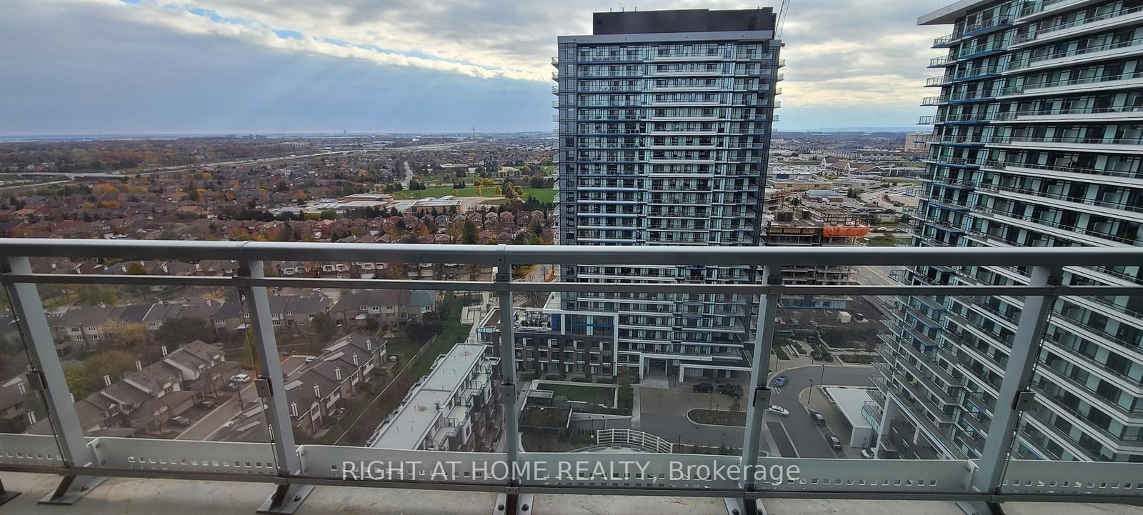 2520 Eglinton Avenue W, Unit 1817 - Photo 24