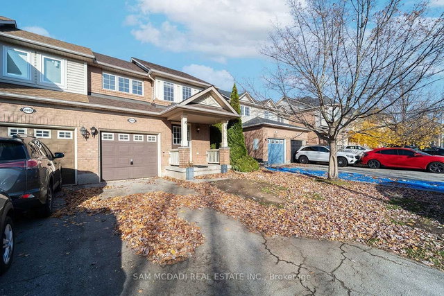 2447 Baintree Crescent