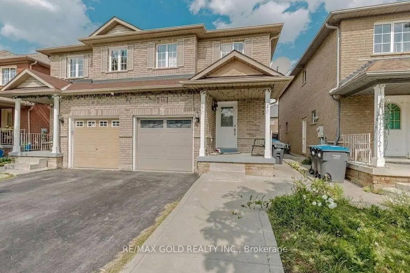 home for sale on 35 Ridgefield Court